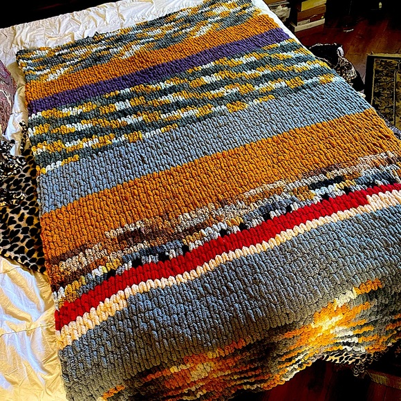 Hand made soft loop yarn blankets